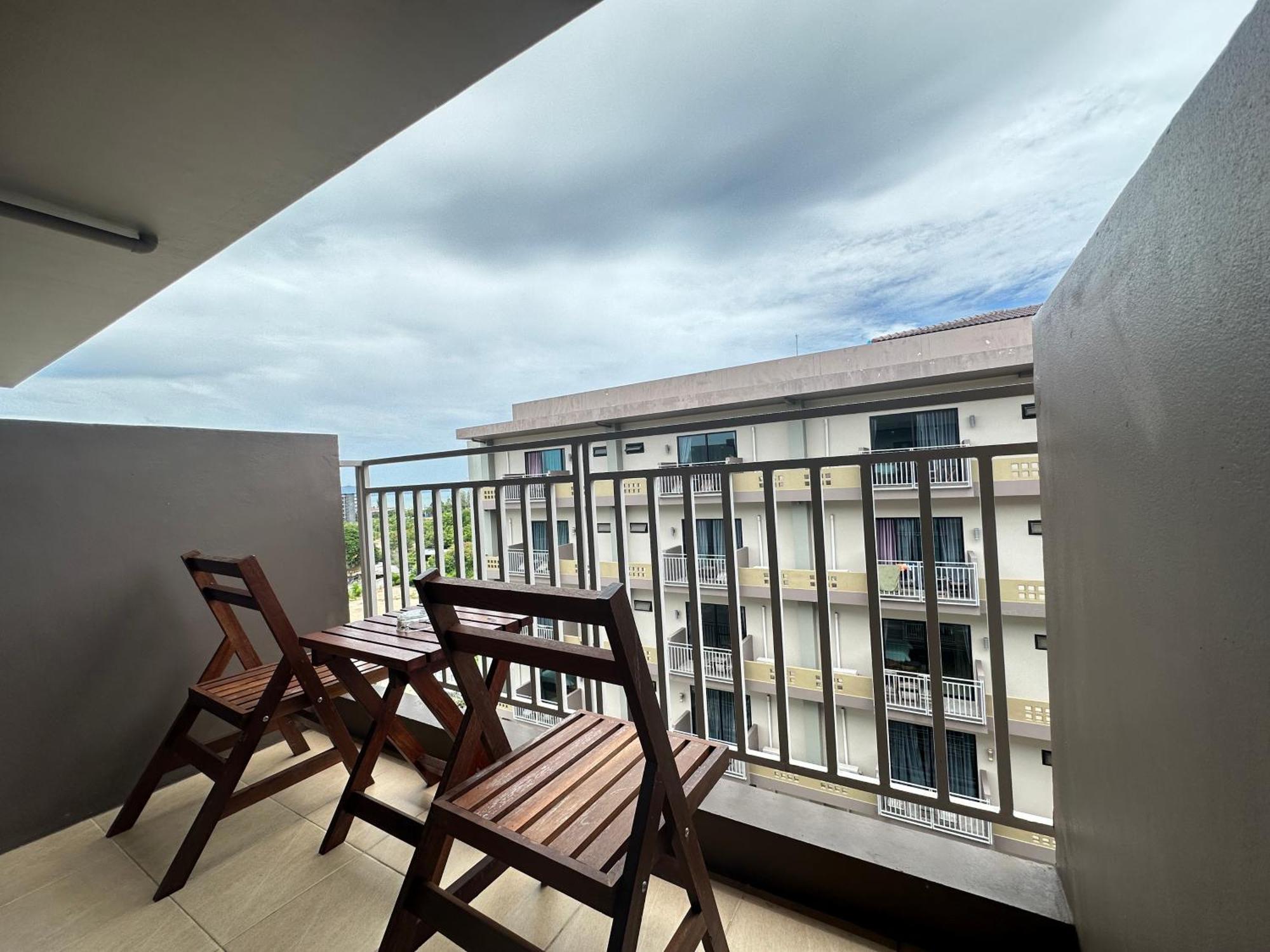 Mangrove Prestige Hotel Na Chom Thian Eksteriør bilde