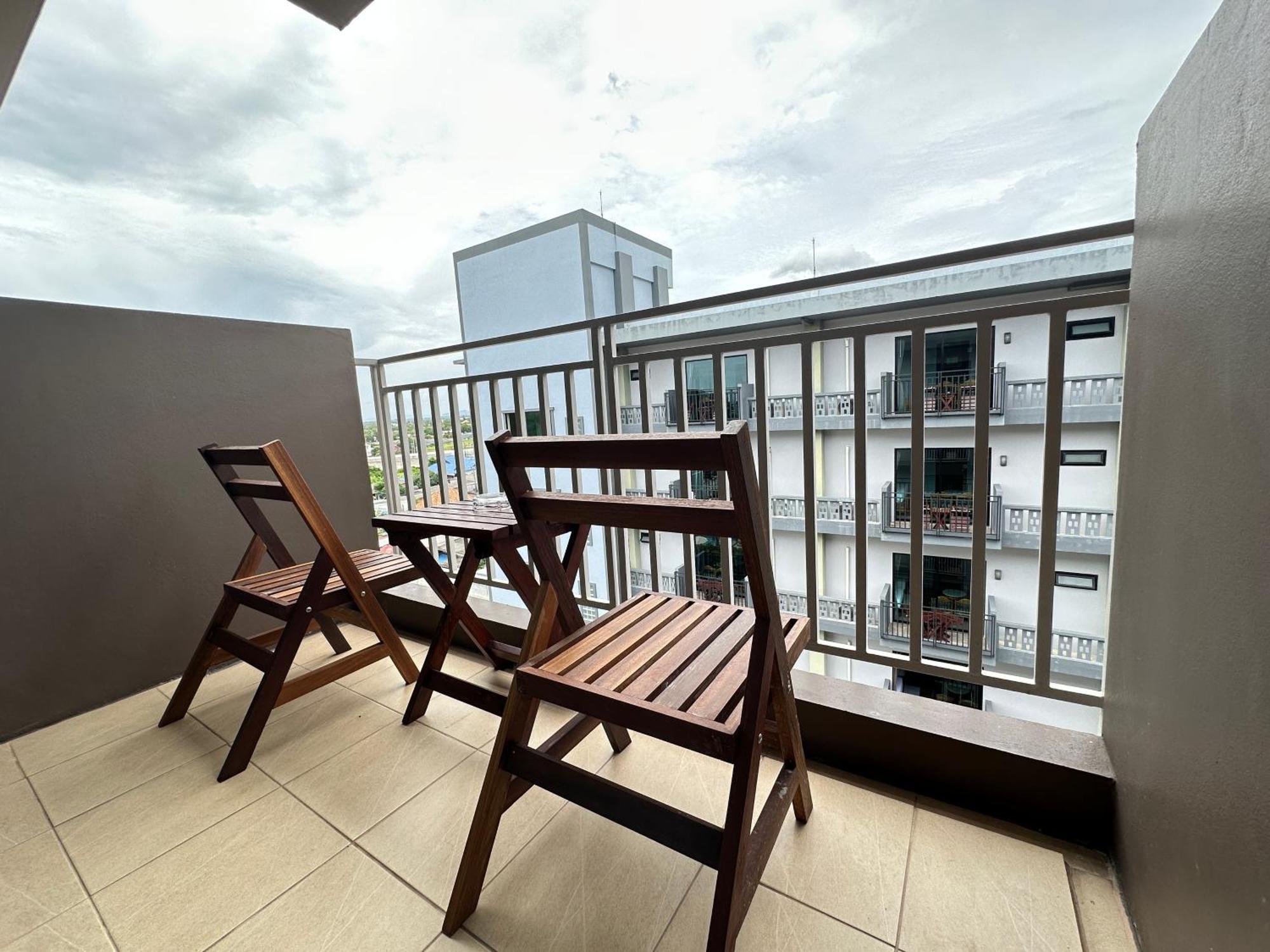Mangrove Prestige Hotel Na Chom Thian Eksteriør bilde